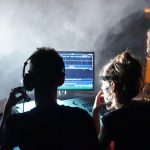 La ESTAE ofereix un títol propi per formar-se com a tècnic de l'espectacle en les especialitats de so, il·luminació o maquinària escènica (Institut del Teatre).