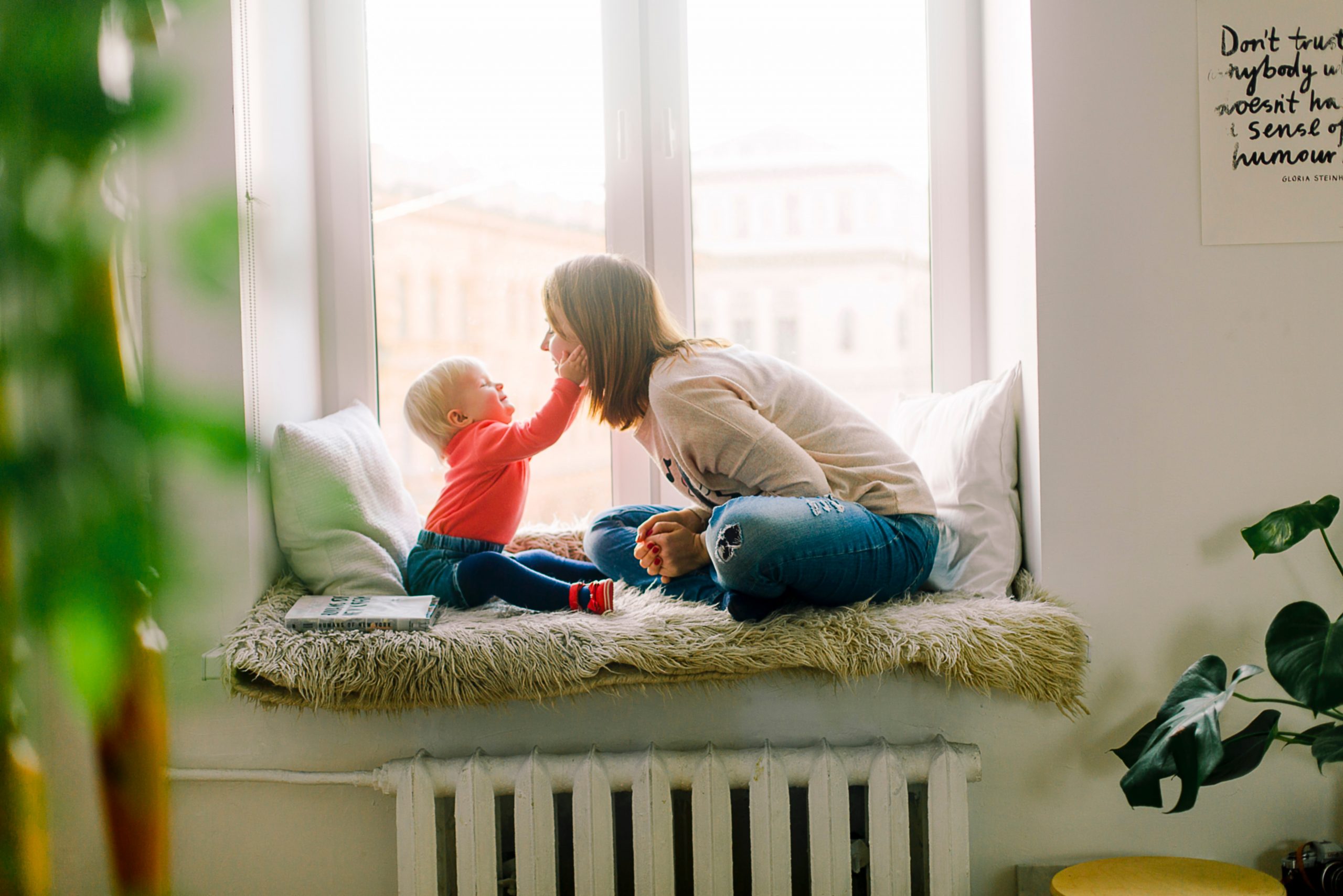 Es calcula que passem fins un 90% del nostre temps al espais tancats, com per exemple la nostra casa. (Unsplash)