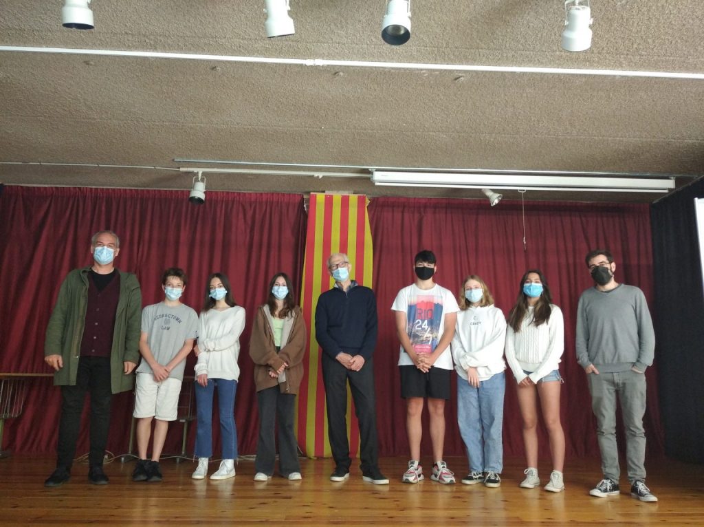 Alumnes durant l'entrevista a l'arquitecte Víctor Rahola