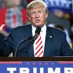 L'expresident Donald Trump ha estat acusat de delictes federals, cosa que pot influir en la seva carrera electoral (Gage Skidmore/Flickr)