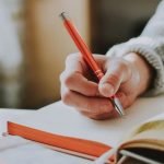 La selectivitat pot ser un moment estressant i desafiant, però amb una bona preparació podràs afrontar-la amb confiança i seguretat