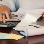 La riquesa d'una persona es mesura generalment considerant diversos aspectes financers i de propietat. (Pressfoto / Freepik)