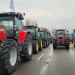 500 pagesos es van reunir a la carretera francesa M35 durant 24 hores abans d'arribar a París (Rue89 Strasbourg Flickr)