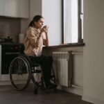 L'esclerosi lateral amiotròfica (ELA) és una malaltia neurodegenerativa progressiva que afecta les neurones motores (Pexels/Mart production)