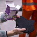 Les farmàcies catalanes reparteixen compreses de tela (Gencat)