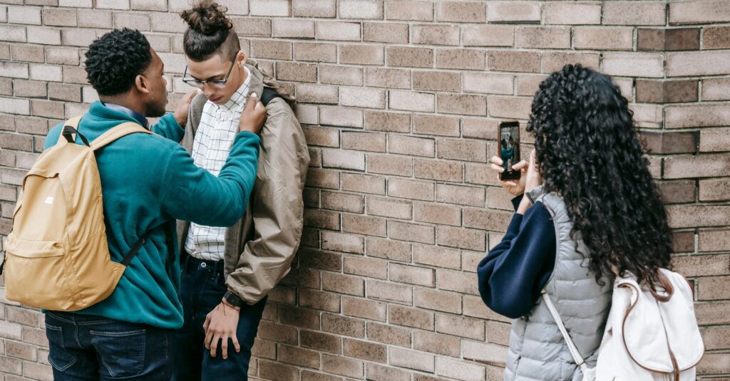 Cada 2 de maig se celebra elDia Internacional contra l'Assetjament Escolar (pexels/ keira burton)