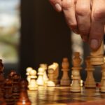 Els escacs, un joc d'estratègia que enfronta a dos jugadors (Freepik)