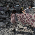 Ciutadans palestins després de l'atac d'Israel del 8 d'octubre (WAFA Naaman Omar /Wikicommons)