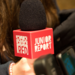 Més de 100 escoles ja treballen amb el programa d'educació mediàtica Junior Report RED