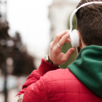 Més del 50% de les cançons que analitza un estudi de la UPF tenen continguts sexistes/Freepik