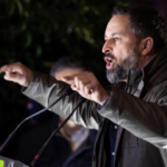 L'extrema dreta utilitza la desinformació per desacreditar les institucions democràtiques. (Freepik)