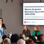 Presentació del pla "Barcelona cap al dret a la cura" a la sala Mirador del consistori