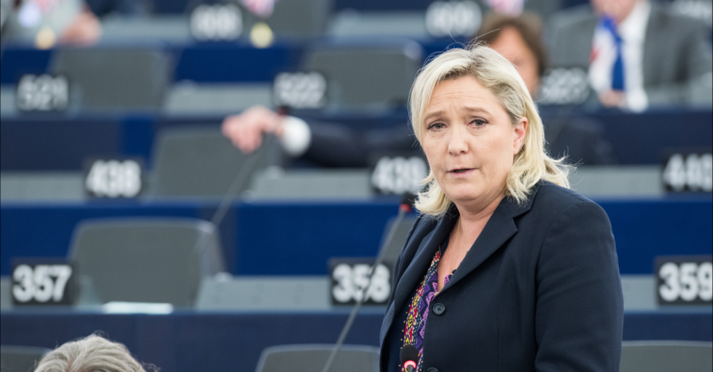 Marine Le Pen és una política francesa d'extrema dreta.