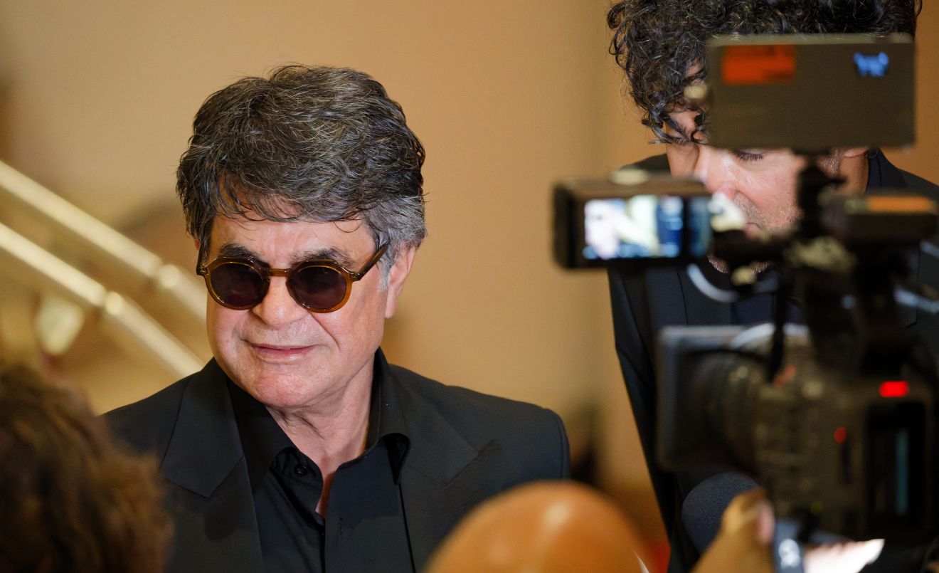 El director iranià Jafar Panahi durant la celebració del festival de Cannes 2025. (Kevin Payravi / Wikimedia Commons)