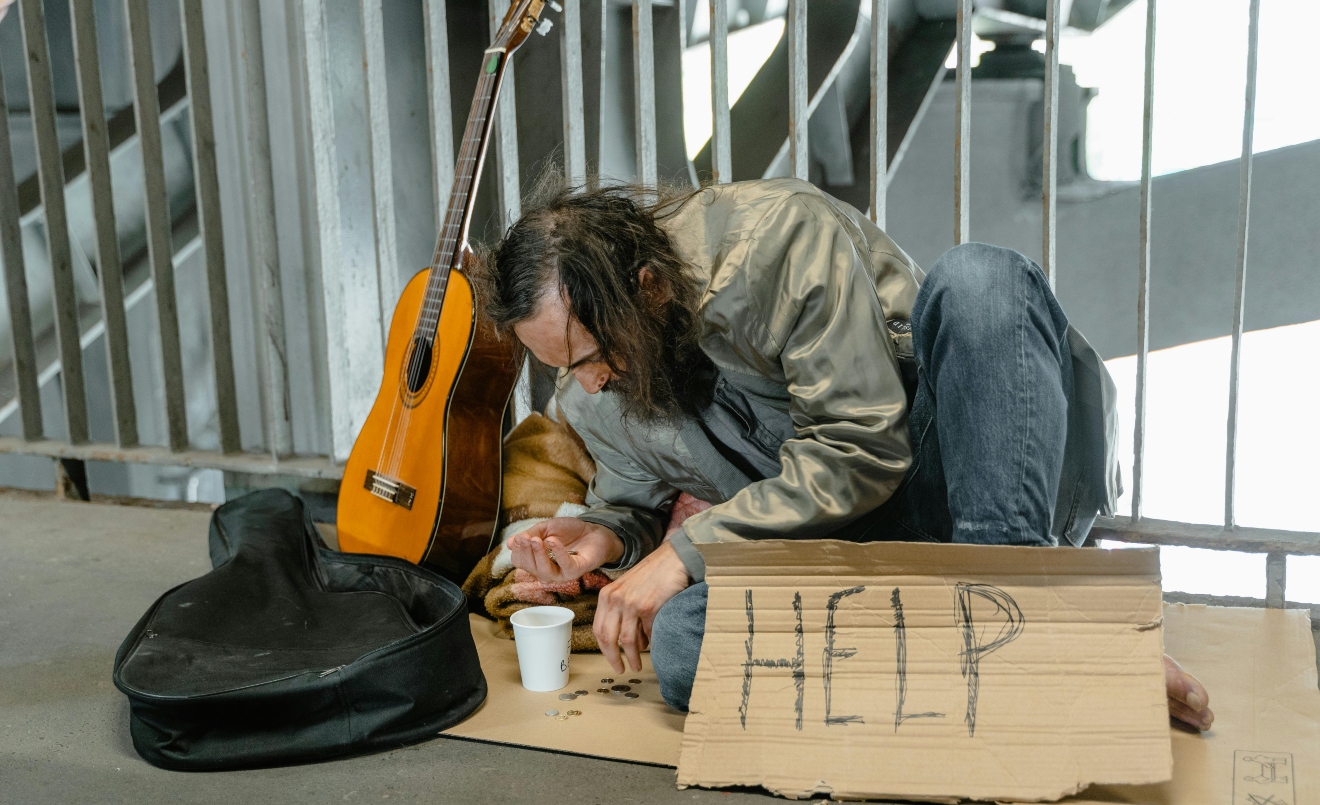 Quan els drets humans no es compleixen apareixen situacions d’exclusió social i pobresa (Pexels Mart Production)